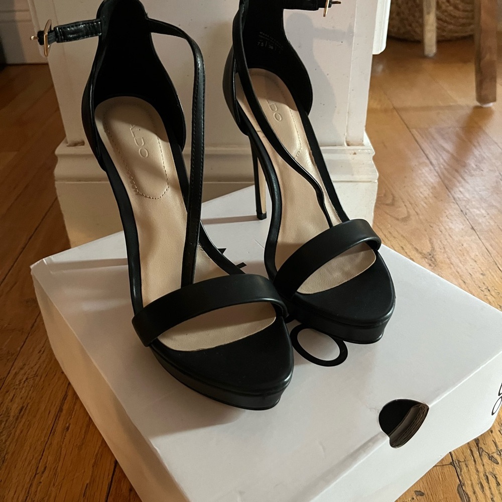 Aldo brand Madalene platform heels